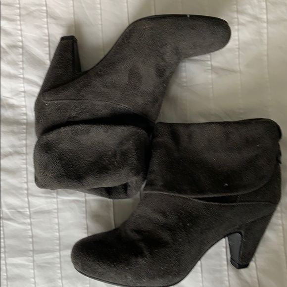 Beautiful booties - Picture 3 of 3